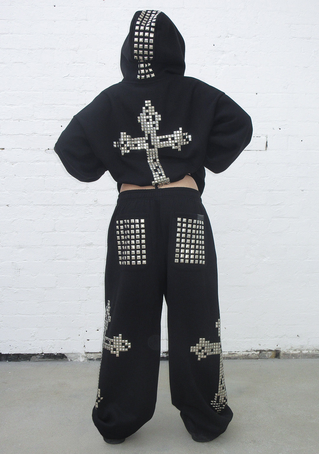 FAITHFUL STUDDED OVERSIZED SWEATPANTS BLACK