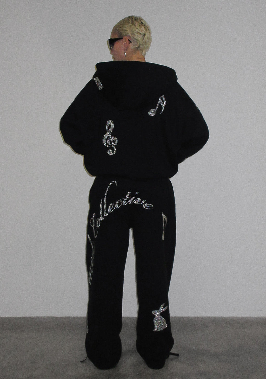 MUSE STUDDED OVERSIZED SWEATPANTS BLACK