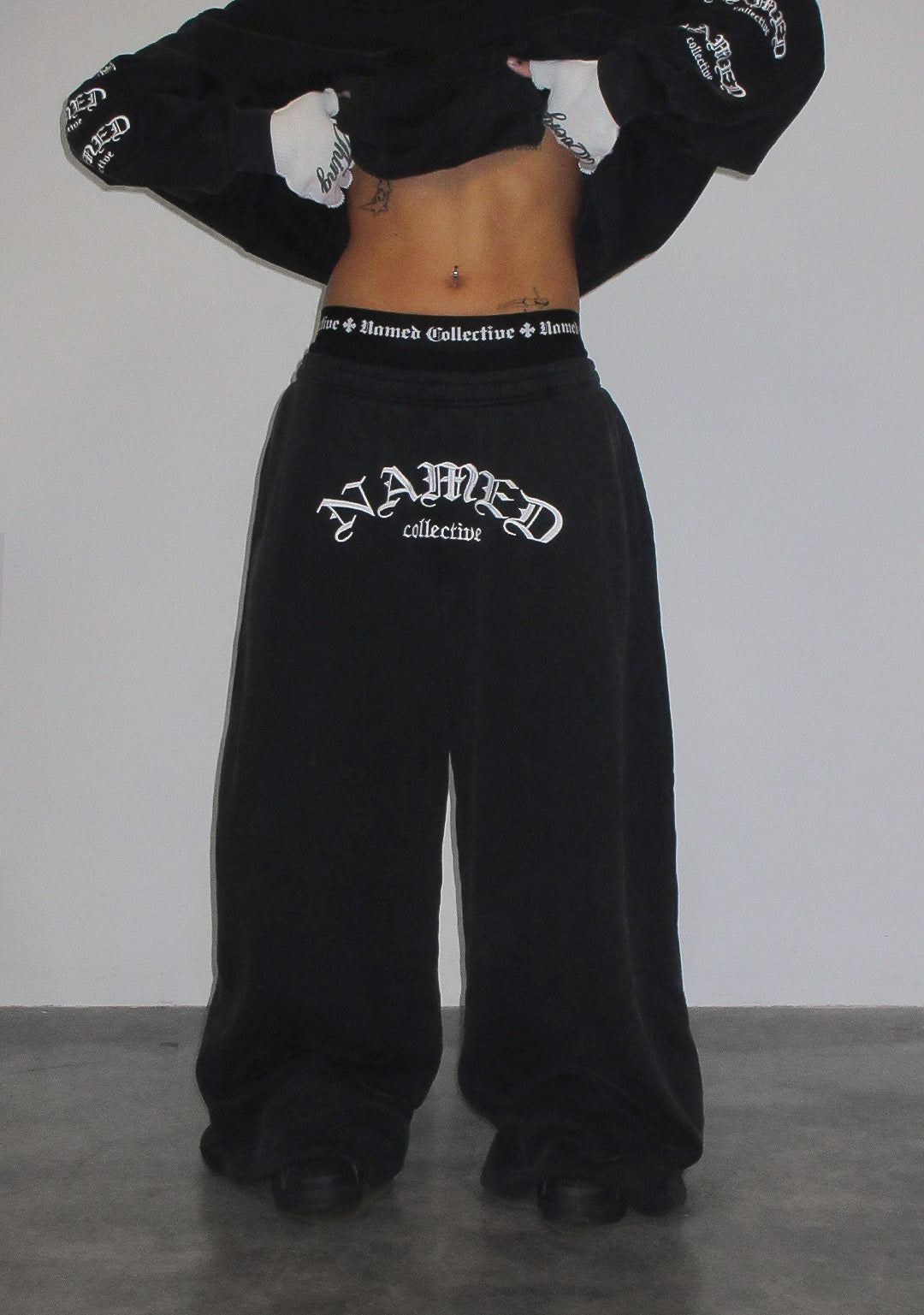 OLD ENGLISH OVERSIZED SWEATPANTS WASHED CHARCOAL