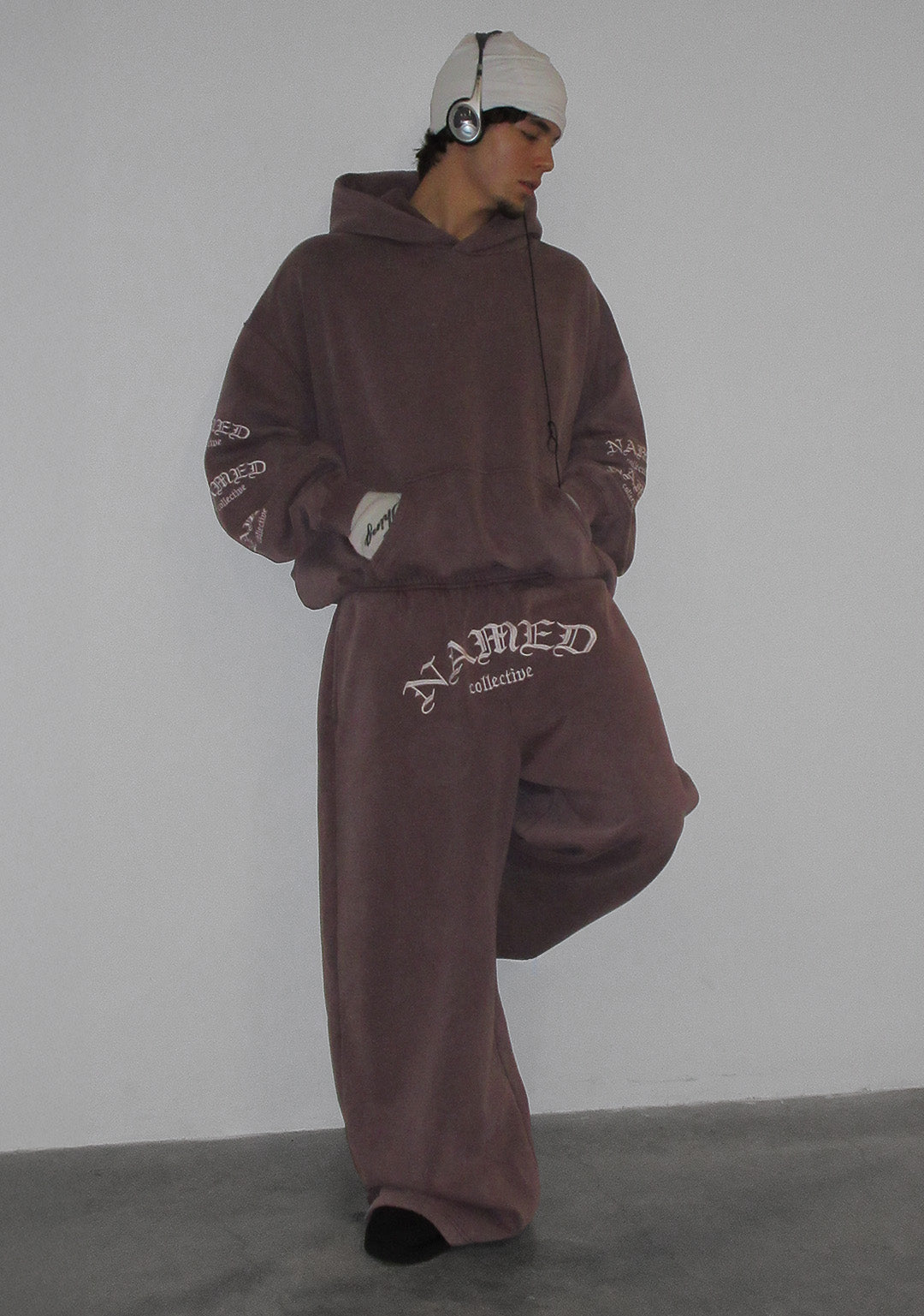 OLD ENGLISH OVERSIZED SWEATPANTS WASHED MAUVE