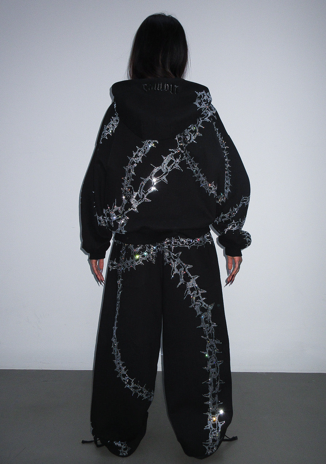 OMEN RHINESTONE OVERSIZED SWEATPANTS BLACK
