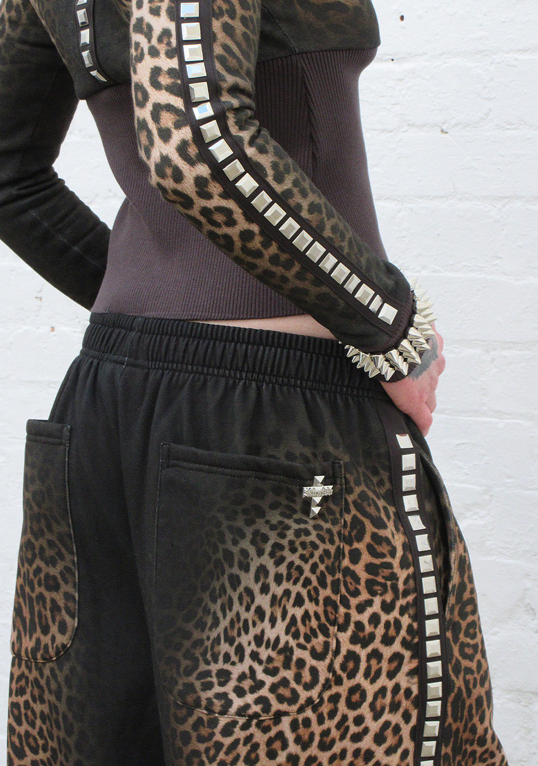 RUMOUR STUDDED OVERSIZED SWEATPANTS LEOPARD