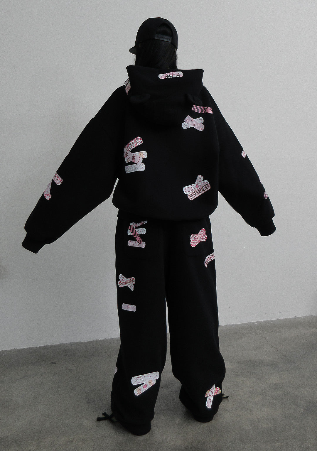 STITCH TEDDY OVERSIZED SWEATPANTS BLACK