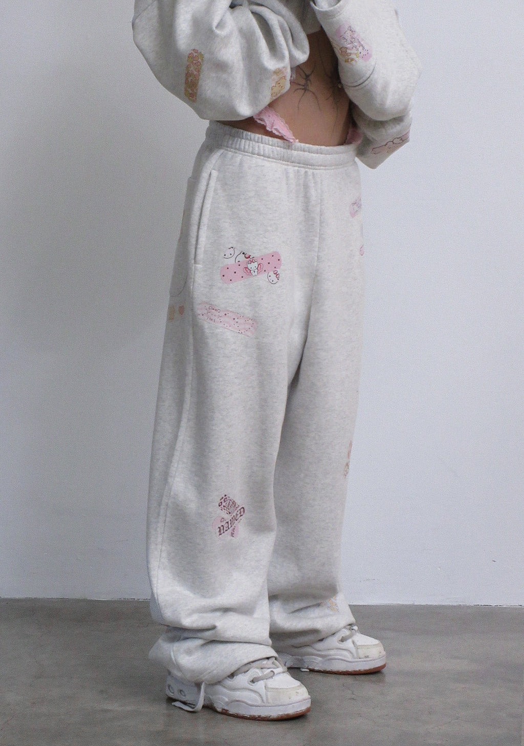 STITCH TEDDY OVERSIZED SWEATPANTS WHITE MARL